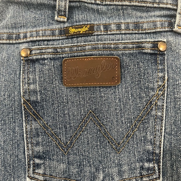 Men's Wrangler Straight Leg Blue Jeans Size 40x30 - Picture 2 of 6